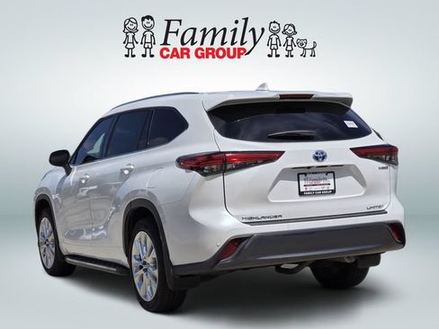 Used 2022 Toyota Highlander Limited AWD/4WD image 3