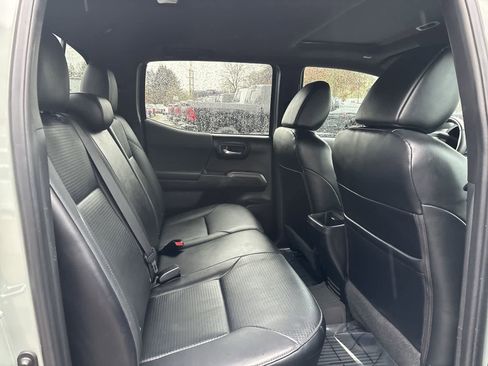 Used 2023 Toyota Tacoma TRD Sport w/ TRD Premium Sport Package image 6