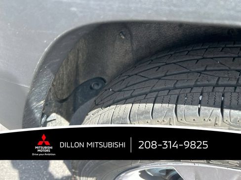 Used 2025 Toyota RAV4 XLE AWD/4WD image 25