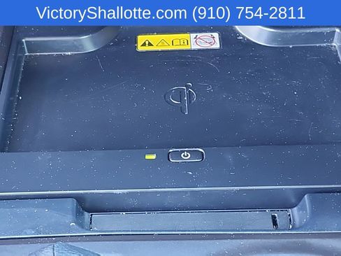 Used 2022 Toyota Camry SE w/ Audio Upgrade Package image 8