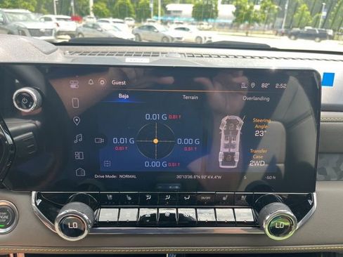 New 2026 Chevrolet Colorado ZR2 w/ Technology Package AWD/4WD image 35