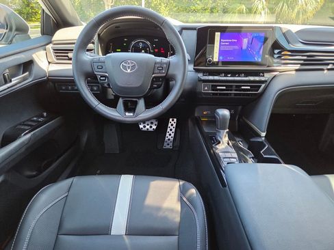 Certified 2025 Toyota Camry SE FWD image 7
