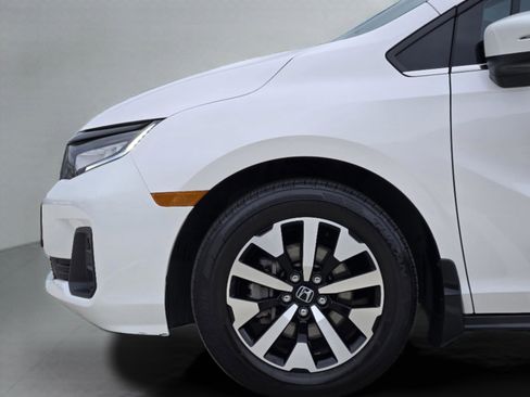 Certified 2025 Honda Odyssey EX-L image 29