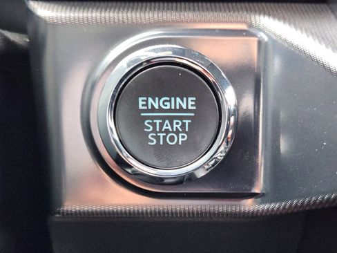 Used 2025 Ford F150 Lariat w/ Equipment Group 501A Mid image 17