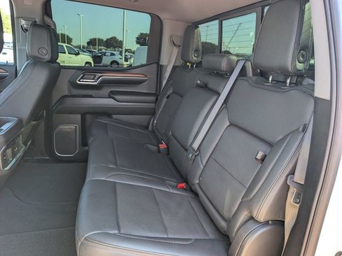 Used 2024 GMC Sierra 1500 Denali AWD/4WD image 25