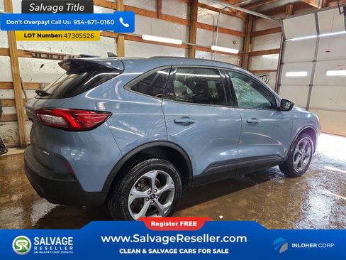 Used 2025 Ford Escape ST-Line w/ Cold Weather Package AWD/4WD image 4