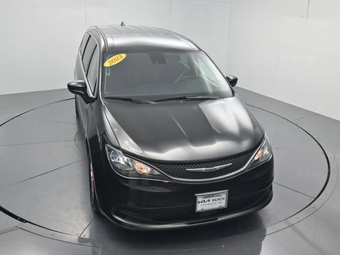 Used 2023 Chrysler Voyager LX FWD image 41