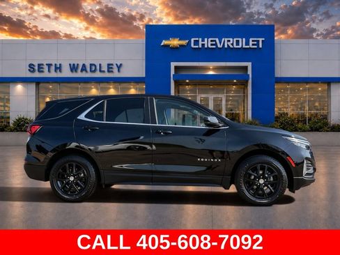 Used 2023 Chevrolet Equinox LT w/ Driver Convenience Package FWD image 8