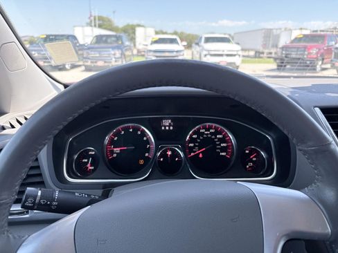 Used 2017 GMC Acadia Limited SLT AWD/4WD image 9