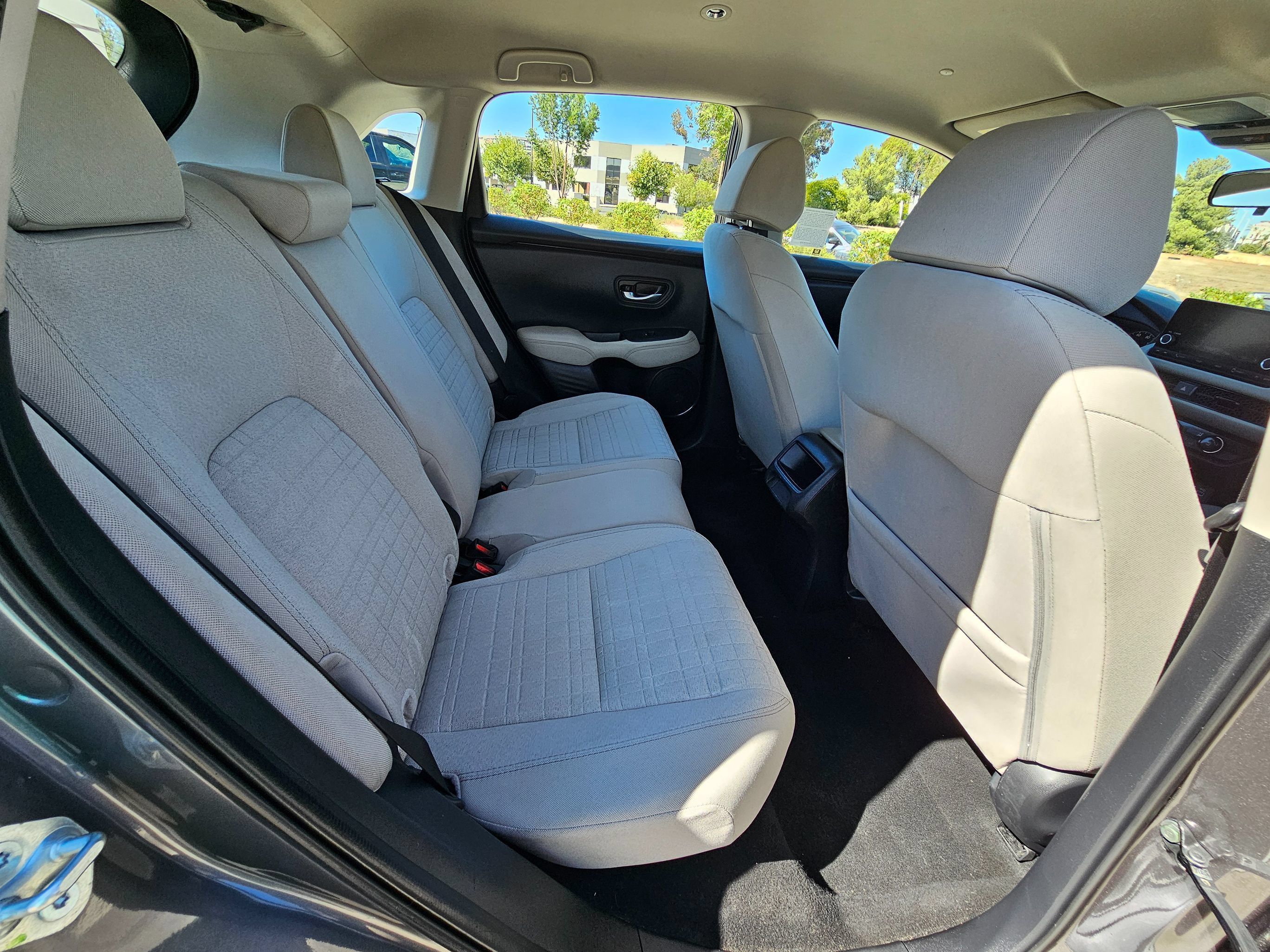 Used 2025 Honda HR-V LX image 31