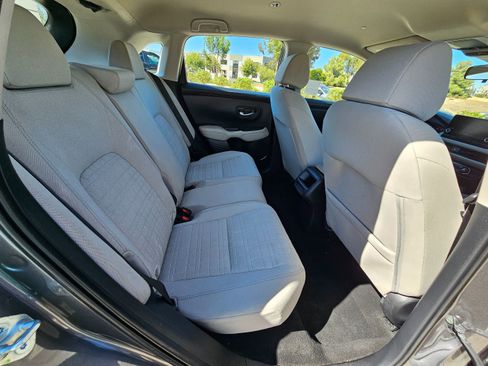 Used 2025 Honda HR-V LX image 31