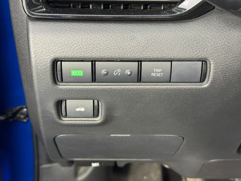 Used 2023 Nissan Sentra SR w/ SR Premium Package image 17