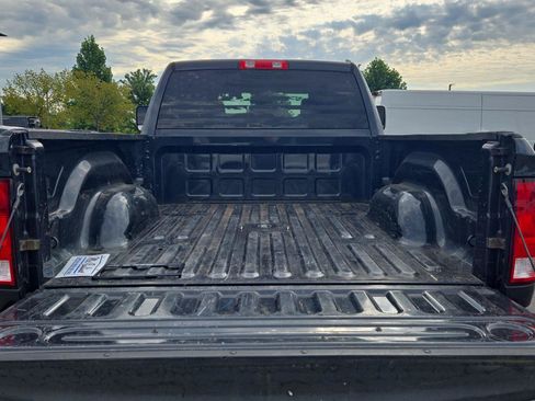 Used 2016 RAM 2500 Tradesman w/ Chrome Appearance Group AWD/4WD image 14