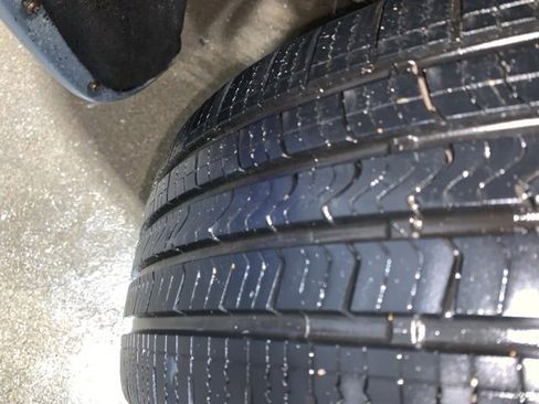 Used 2005 Chrysler Town & Country Touring image 30