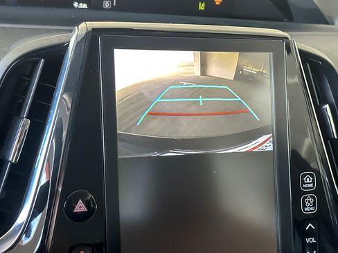 Certified 2022 Toyota Prius Prime XLE FWD image 18