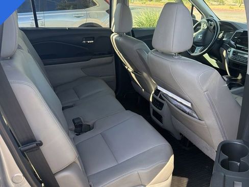 Used 2022 Honda Pilot EX-L image 6