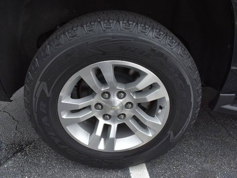 Used 2019 Chevrolet Suburban LT AWD/4WD image 35
