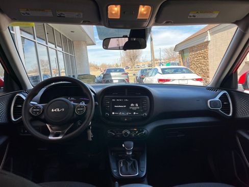Used 2025 Kia Soul LX w/ LX Technology Package image 31