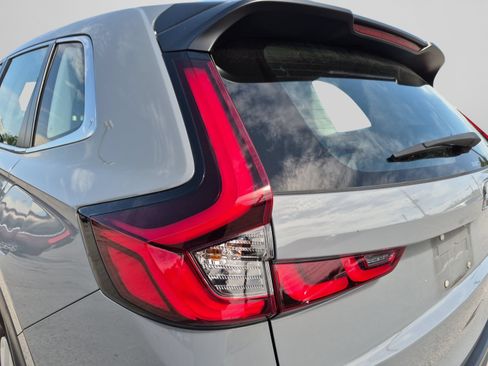 Used 2024 Honda CR-V LX image 29
