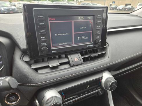 Used 2020 Toyota RAV4 XLE w/ All Weather Liner Package AWD/4WD image 29