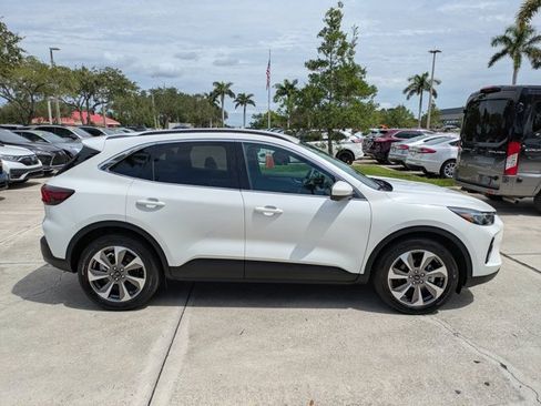 Certified 2023 Ford Escape Platinum image 3