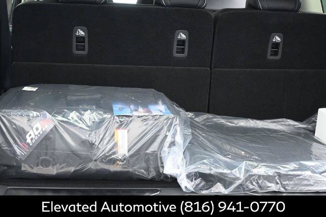Certified 2026 INFINITI QX80 Luxe w/ Cargo Package AWD/4WD image 14