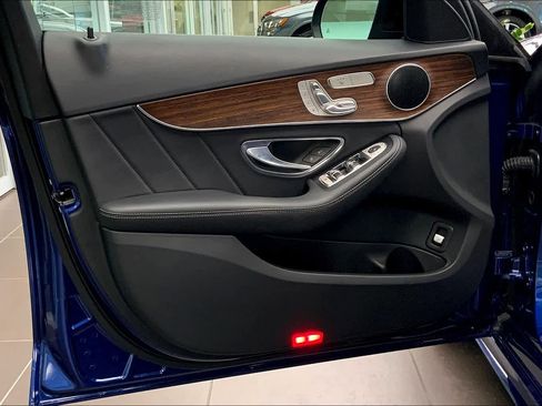 Used 2019 Mercedes-Benz C 300 Sedan image 21