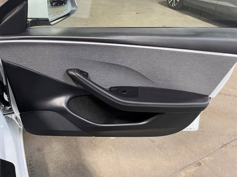 Used 2025 Tesla Model 3 Long Range image 11