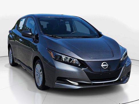 Used 2023 Nissan Leaf S FWD image 2