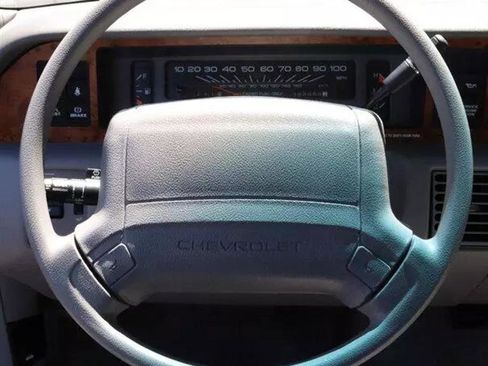 Used 1993 Chevrolet Caprice Classic image 43