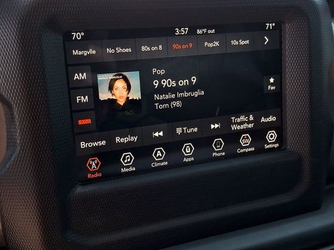 Used 2020 Jeep Wrangler Unlimited Sahara AWD/4WD image 15