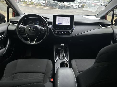 Used 2025 Toyota Corolla SE image 22