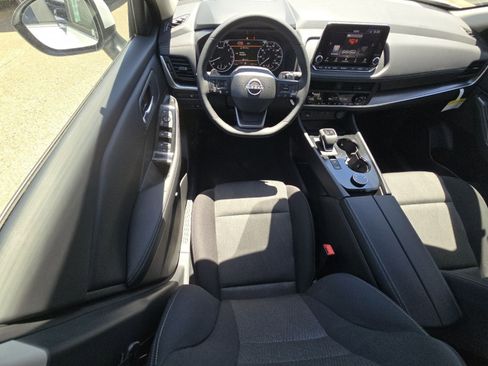 New 2026 Nissan Rogue SV w/ Cold Weather Package AWD/4WD image 16