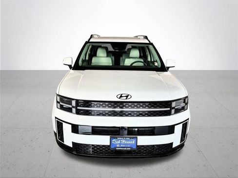 Used 2025 Hyundai Santa Fe Calligraphy AWD/4WD image 3