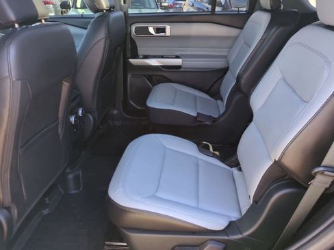 Used 2021 Ford Explorer XLT w/ Equipment Group 202A image 20