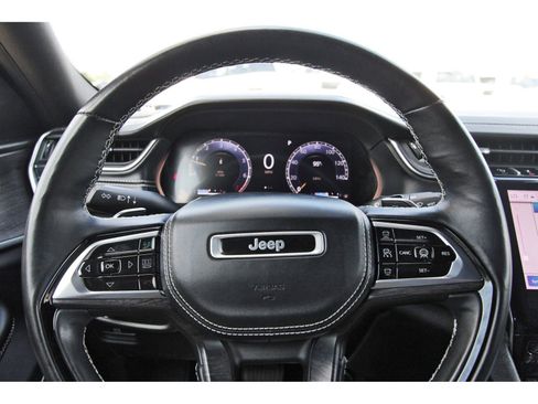 Used 2021 Jeep Grand Cherokee L Overland w/ Advanced Protech Group III AWD/4WD image 17