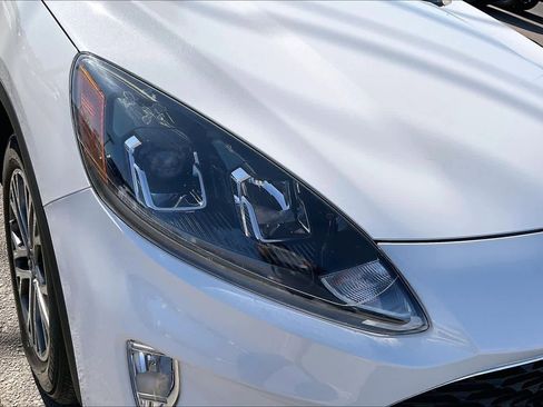 Used 2022 Ford Escape SEL w/ Technology Package image 26