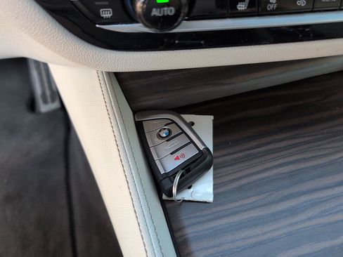 Used 2018 BMW M550i xDrive AWD/4WD image 20