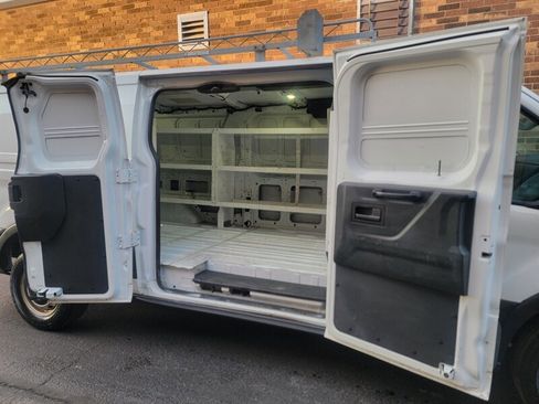 Used 2017 Ford Transit 350 148 Low Roof image 17