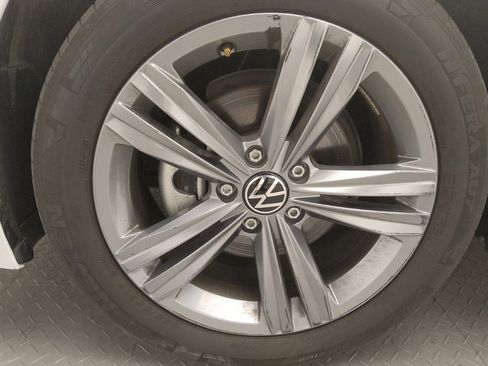 Used 2024 Volkswagen Jetta SE image 31