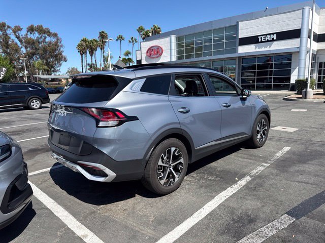 Certified 2025 Kia Sportage EX w/ Premium Package FWD image 4