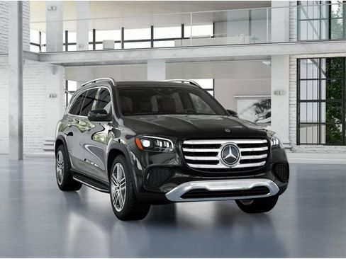 Certified 2026 Mercedes-Benz GLS 450 4MATIC image 9