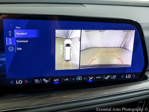 New 2026 Chevrolet Suburban Premier image 18