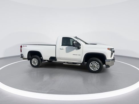 Used 2022 Chevrolet Silverado 2500 LT w/ Convenience Package image 10