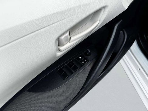 Used 2023 Toyota Corolla LE FWD image 19