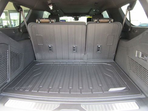 New 2026 GMC Yukon XL Denali Ultimate w/ LPO, Floor Liner Package AWD/4WD image 17