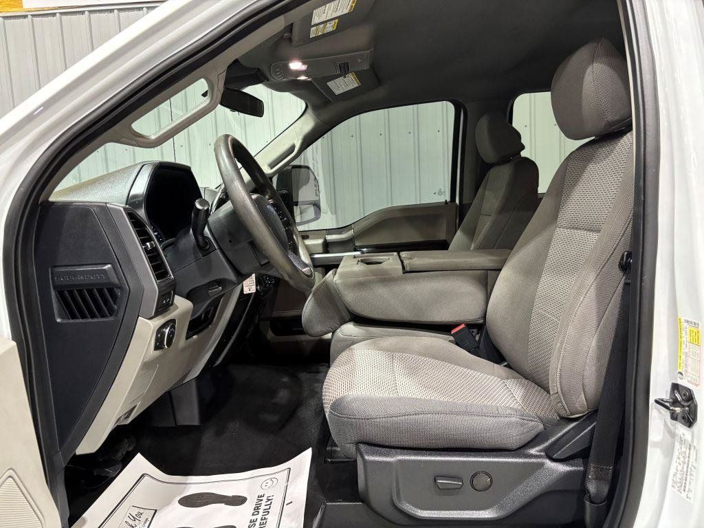 Used 2022 Ford F250 XLT w/ XLT Premium Package RWD image 11