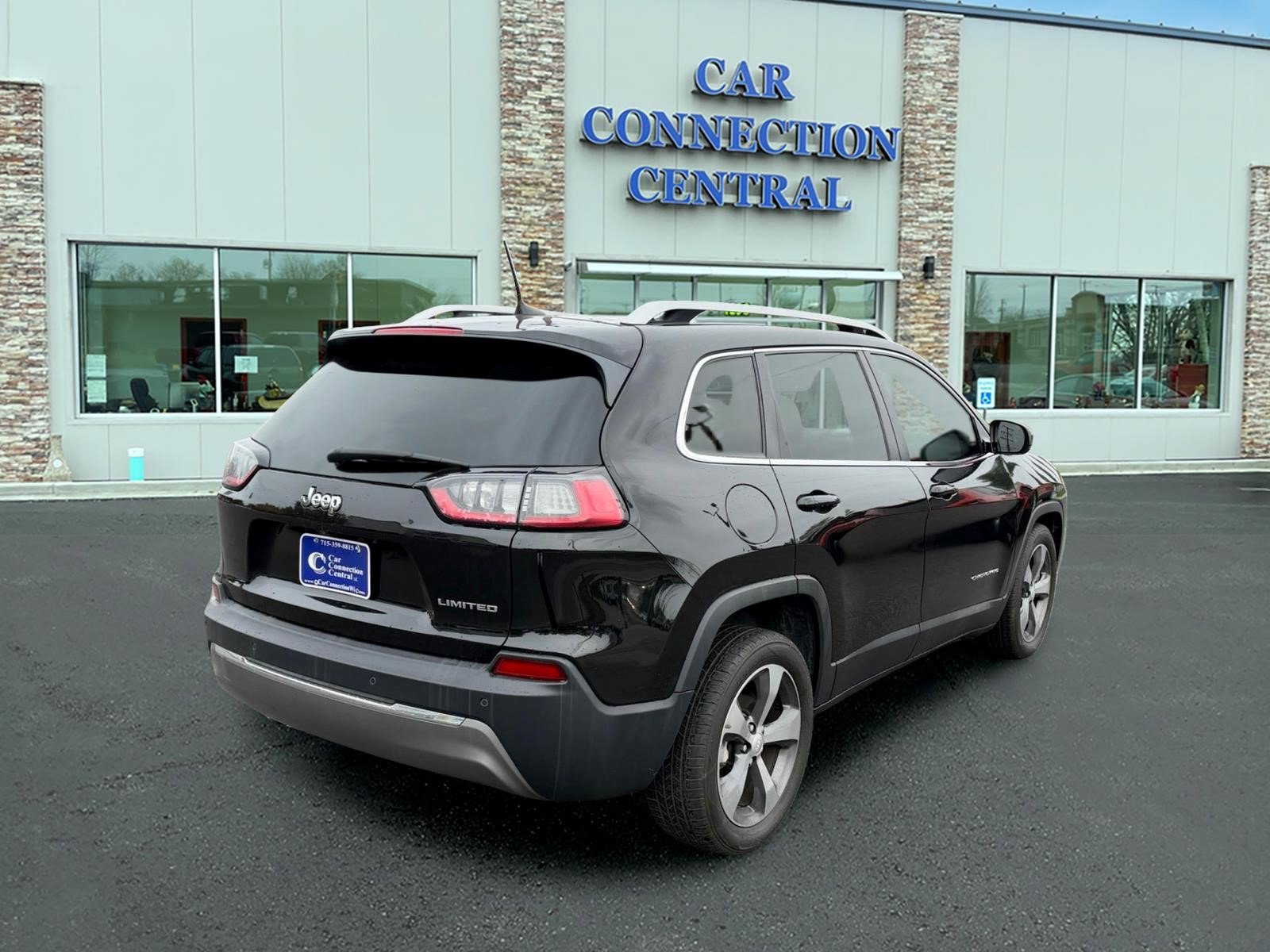Used 2019 Jeep Cherokee Limited FWD image 4