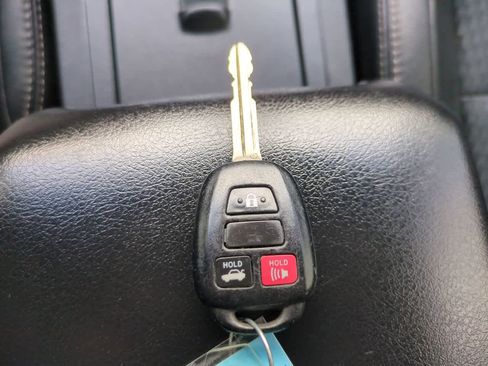 Used 2012 Toyota Camry SE FWD image 24