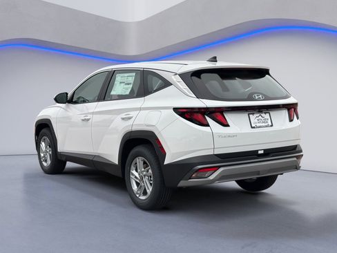 New 2026 Hyundai Tucson SE image 7